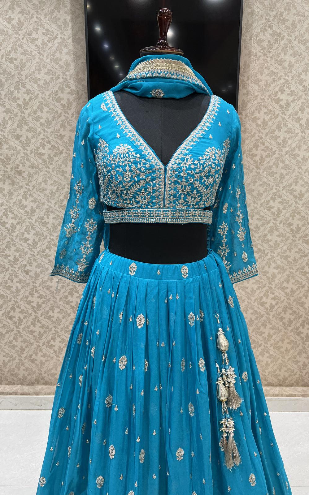 Beautiful Indian Pakistani Top Skirt Dupatta Lehenga Choli Blouse Ghagra  Dresses | eBay
