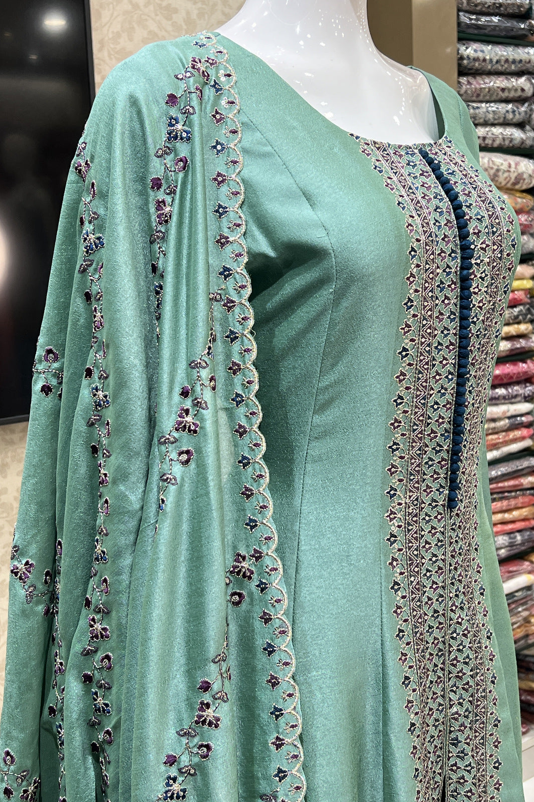 Sea Green With Zari Work Semi Circle Lace & Border ( 9mtr )