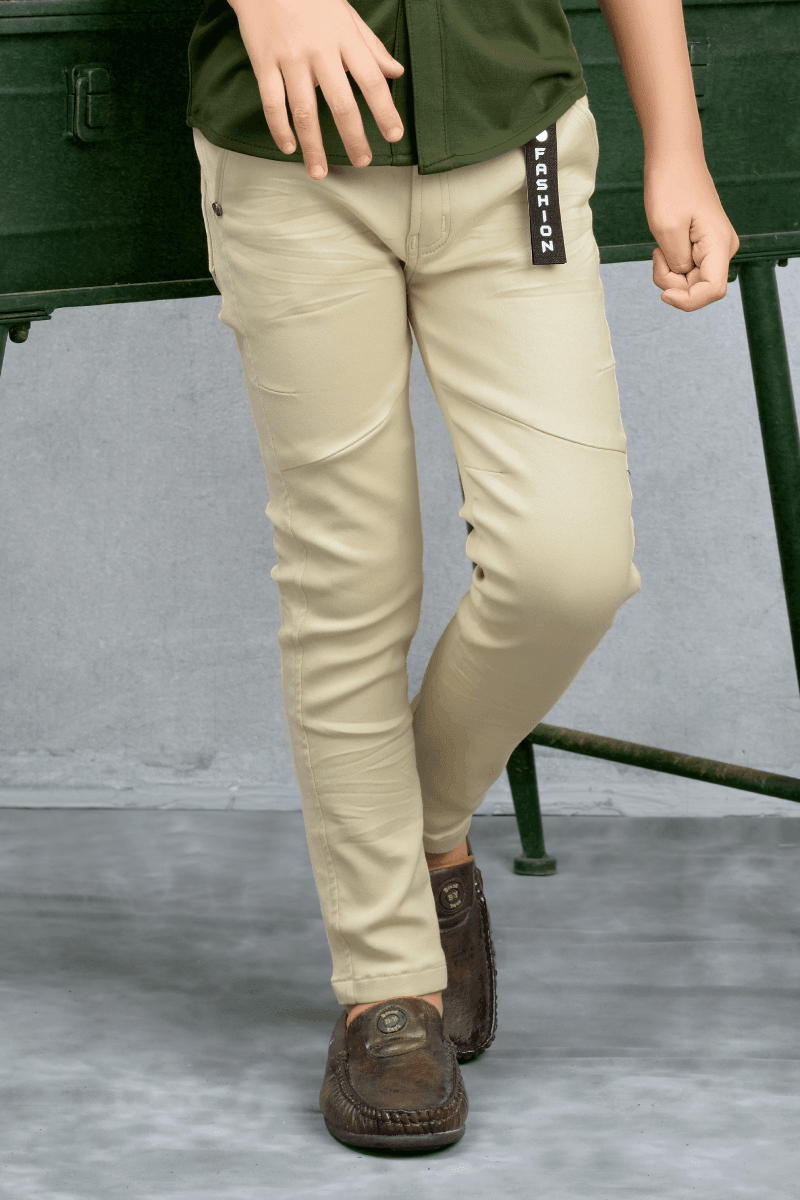 Slim Fit 5-Pocket Corduroy Pant in Casual Khaki